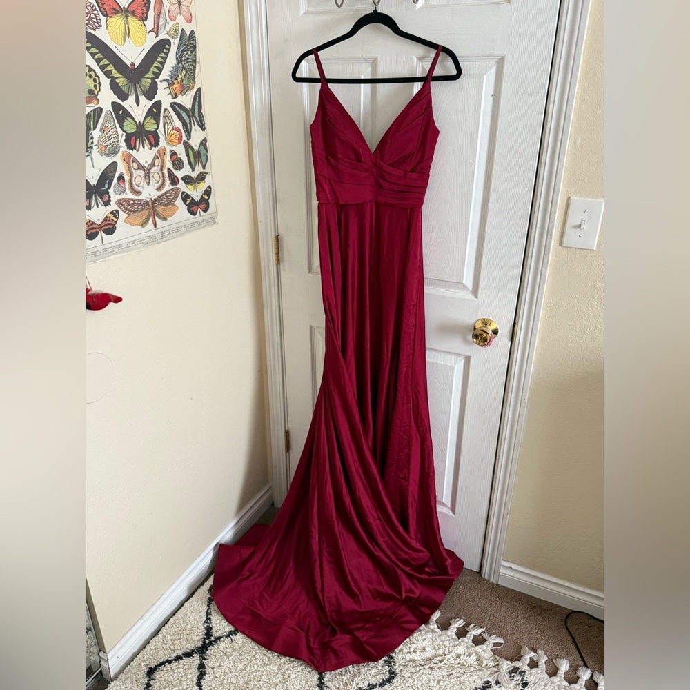 La Femme Wine Formal Maxi Dress 🍷